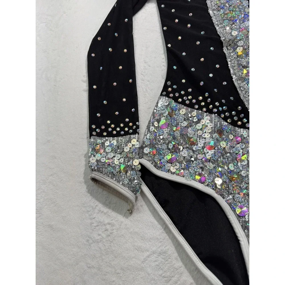 The Unbranded Brand glamour costumes